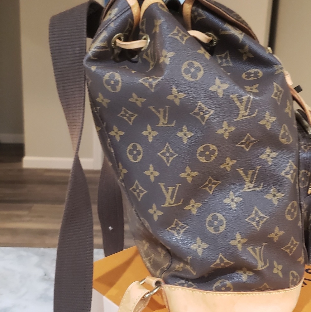 Louis Vuitton MONTSOURIS GM - Picture 2 of 15